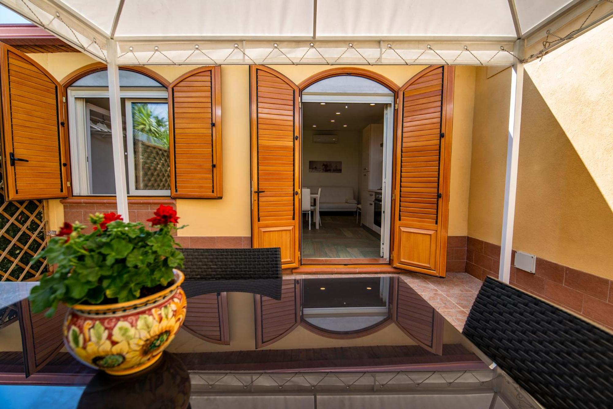Villa Del Papiro Charme Apartments Avola Exterior foto